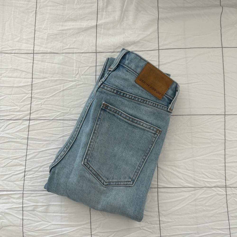 Aritzia Denim Forum Yoko High Rise Slim Jean